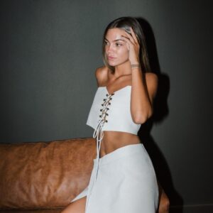 Falda toscana gamuzada Blanca